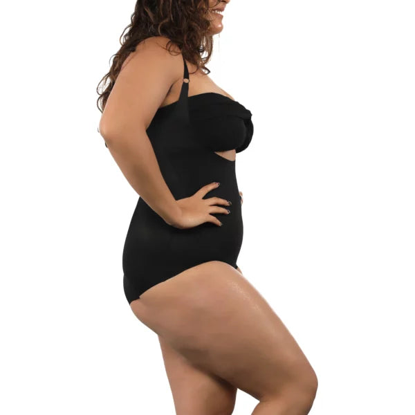 Black bodysuit model showcasing stylish and flattering fit.