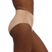 High-waisted seamless cheeky underwear in nude color.